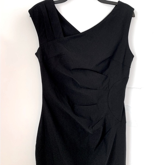 Muxxn Retro Bodycon LBD Dress in Black - Picture 3 of 12